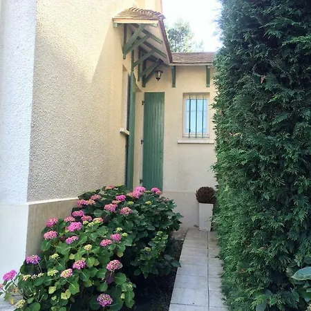 Maison Emilie 度假居 *